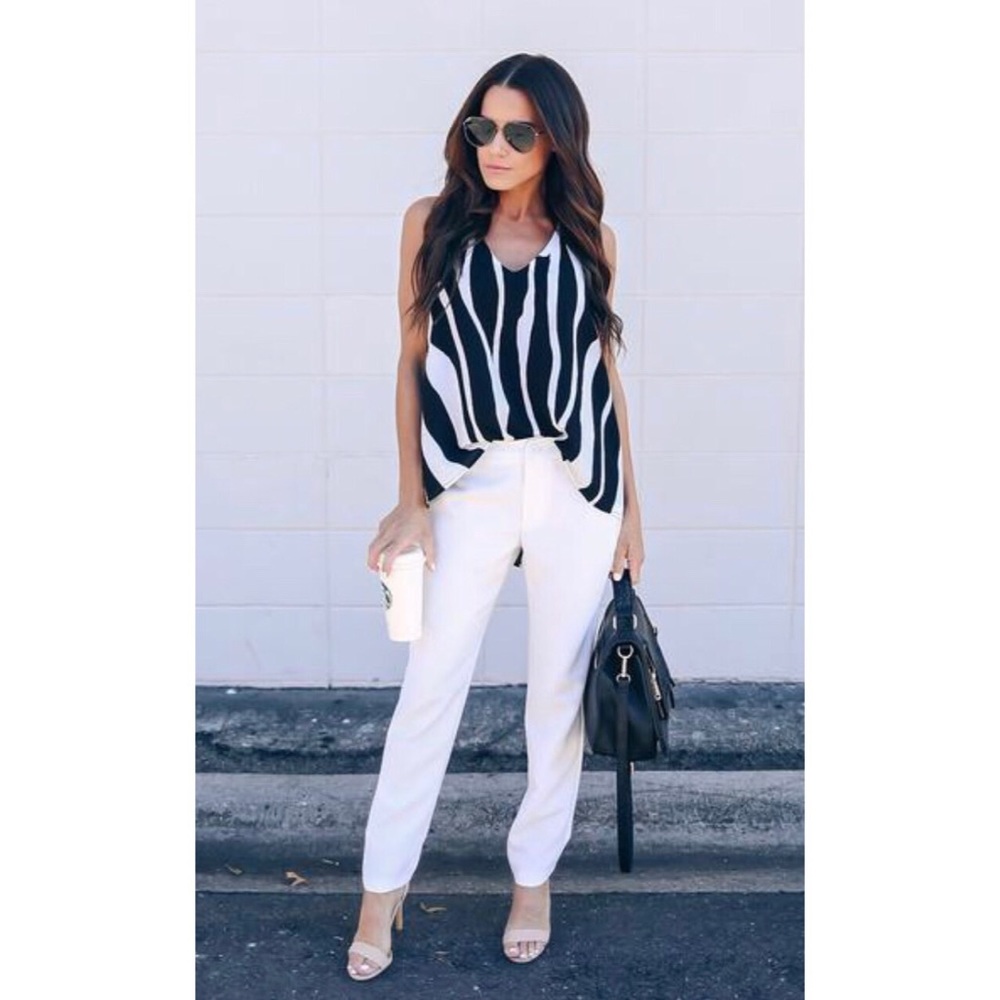 Vici White Pants Size Medium